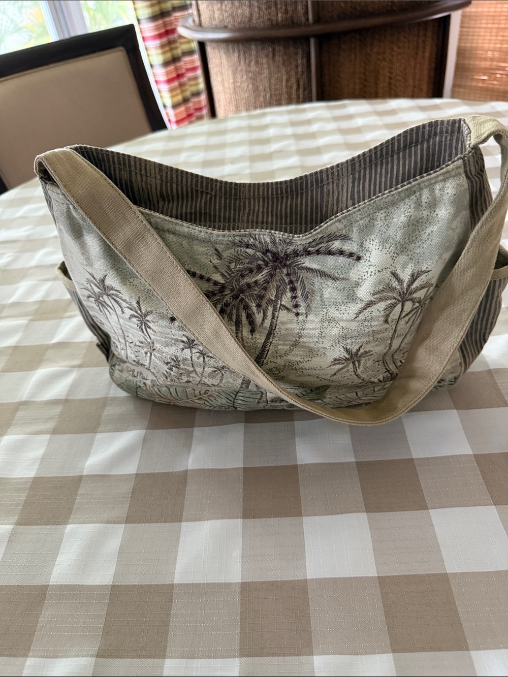 Tropical Palm-Print Shoulder Bag in Beige and Olive